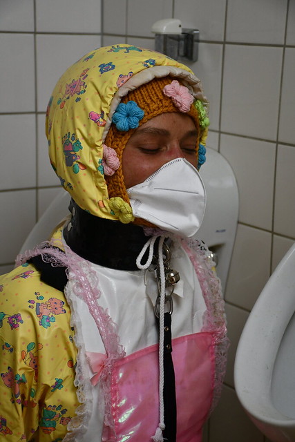 Eines der vielen deutschen Dhimmi Dienstmädchen von Mohamed