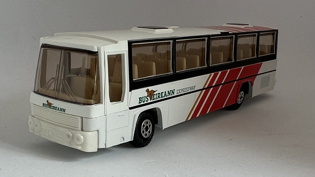 Efsi Holland -  Mercedes-Benz Jonckheere Bermuda Coach / Bus - Bus Eireann, Ireland - Miniature Diecast Metal Scale Model Public Service Vehicle