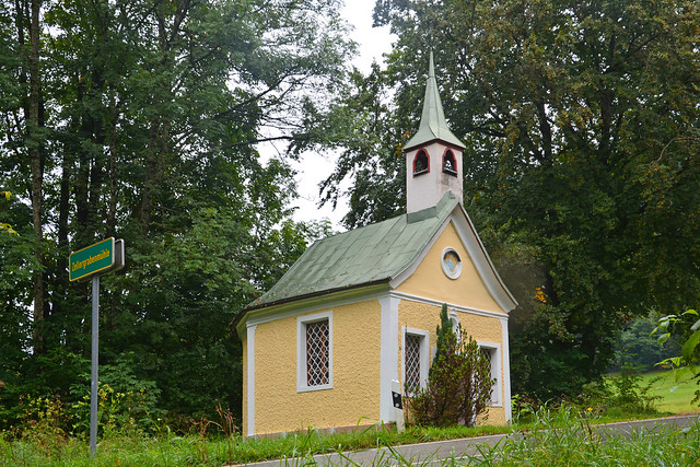 Berchtesgaden, OT Unterau (07) - Kleine Kapelle an der Landstraße