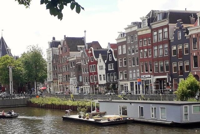 Au bord de l'Amstel, Amsterdam, Pays-Bas.