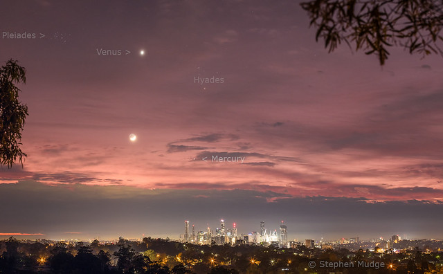 Moon, Venus, Mercury, Pleiades and Hyades (labelled)