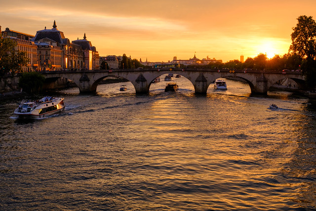 Sunset on Le Pont Royal - Paris