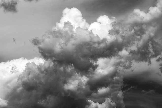 Clouds with polarizing filter (B&W)