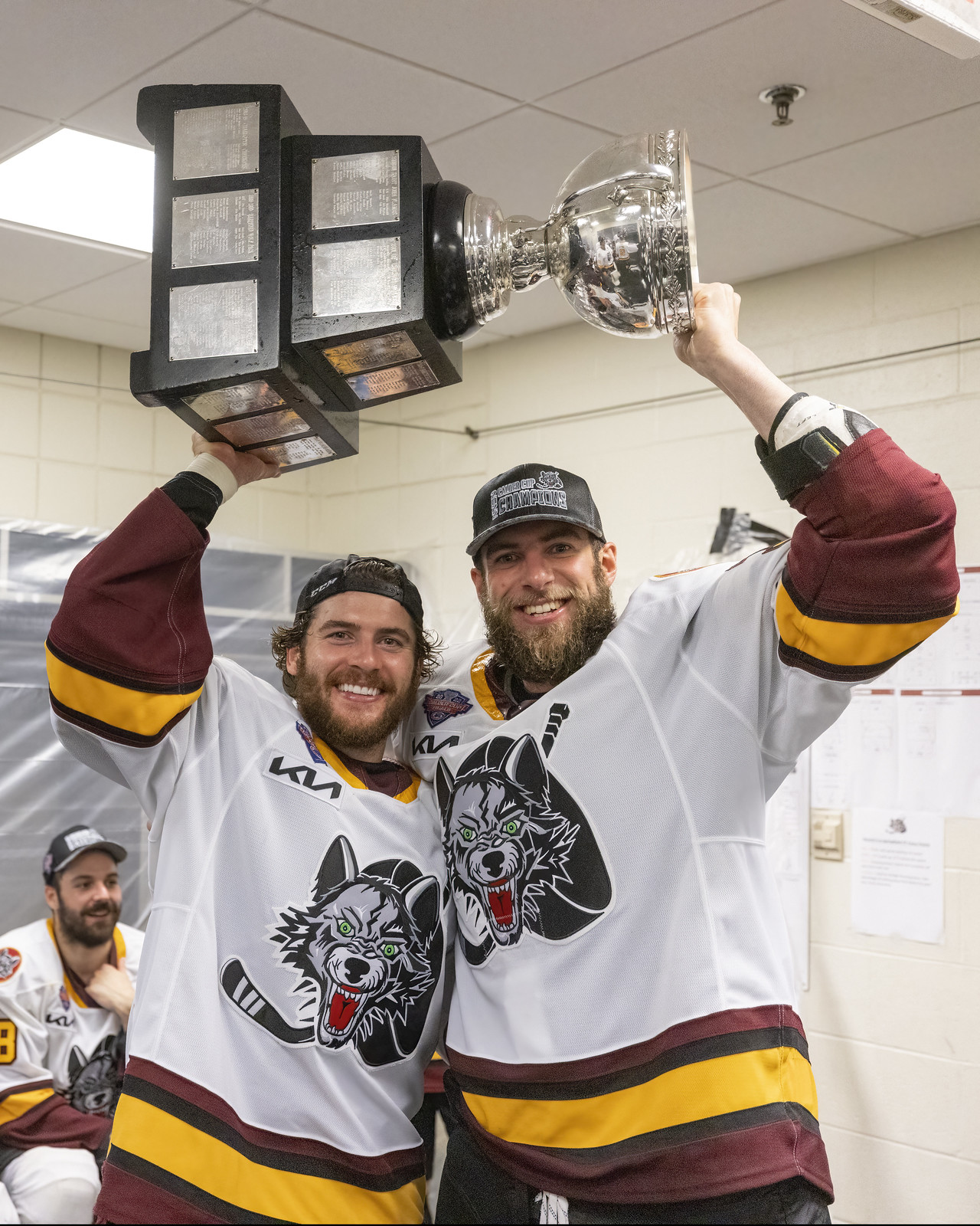 Chicago Wolves Win Calder Cup, First League Championship in More Than a  Decade – NBC Chicago