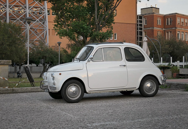 white Fiat 500