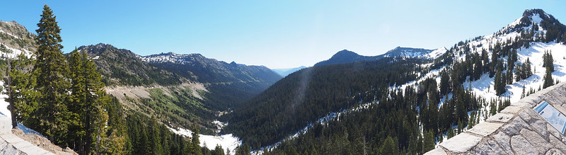 East From Chinook Pass