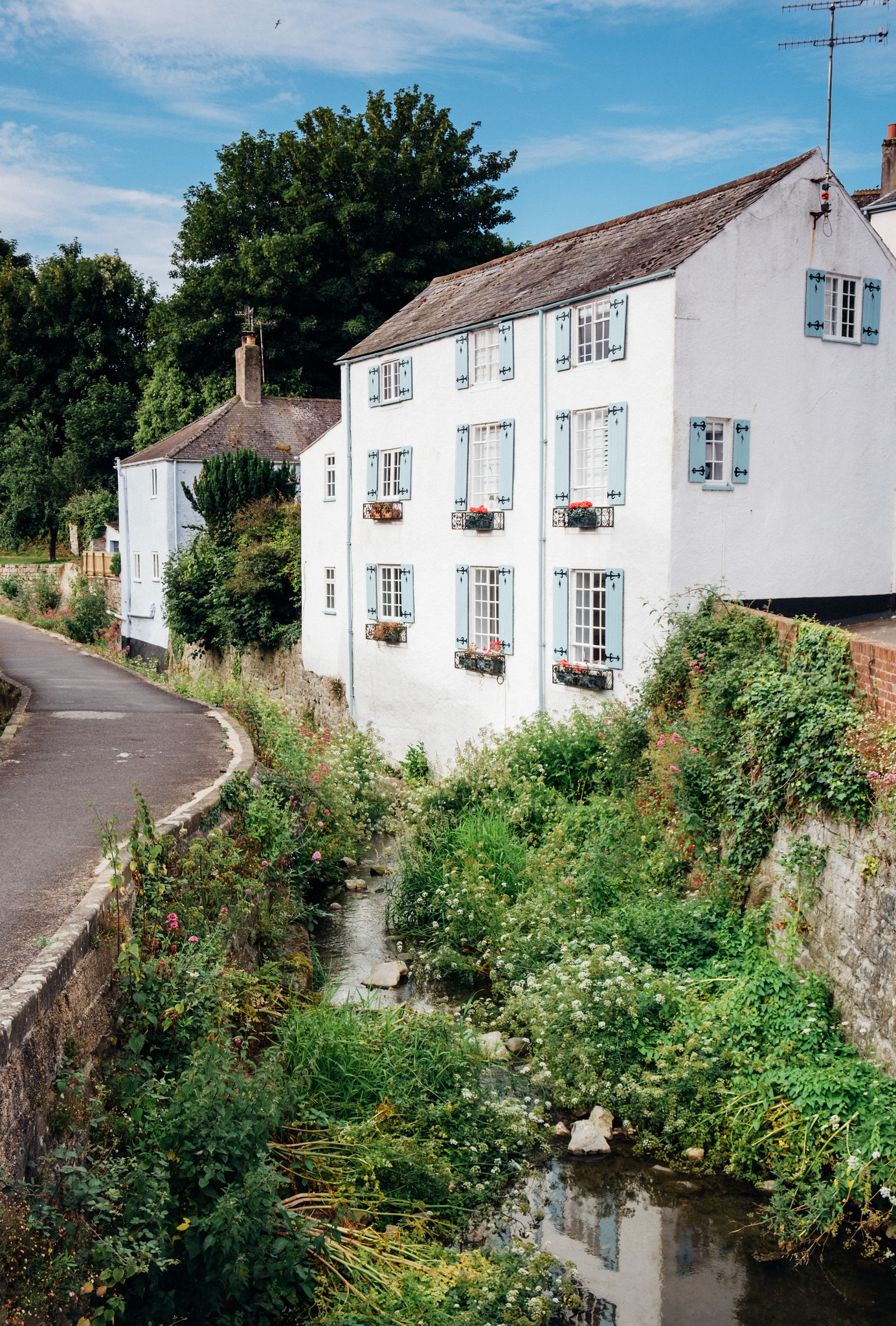 A Slow Travel Guide To Lyme Regis, Dorset