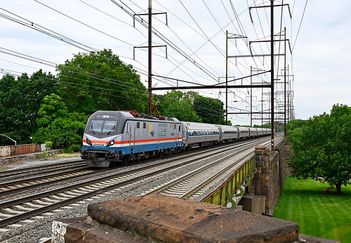 amtrak northeastcorridor newbrunswicknj siemens acs64 phaseiii wrap train railfan railroad