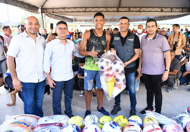 28.06.22 - Prefeito David Almeida lança o projeto Esporte na Comunidade em parceria com o governo do Amazonas