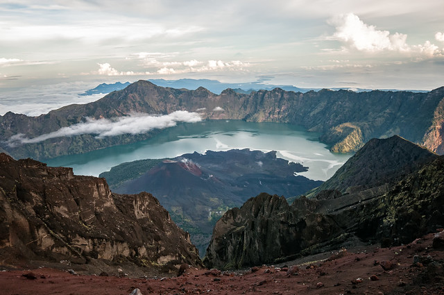 Caldera of the Rinjani volcano during the descent from the summit - Lombok - Indonesia