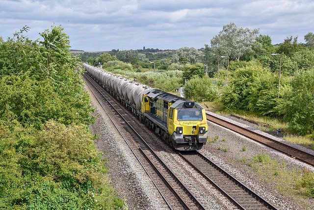 70020 heads south with 6G65