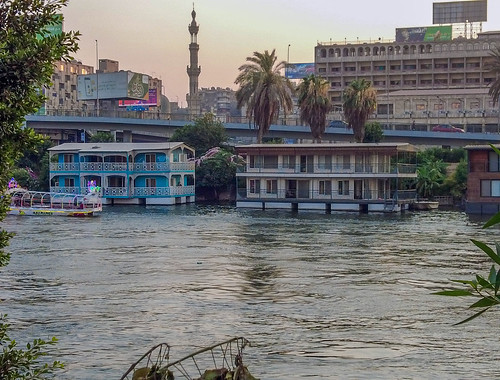 The sunset of Cairo houseboats