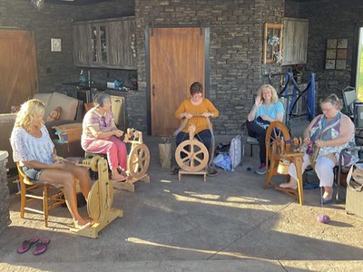 We had another beautiful night for spinning on Monday! We’re going to join in the Tour de Fleece 2022 with a goal of spinning at least a few minutes every day!