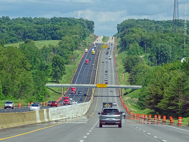 I-70 East in hills near Zanesville, 28 May 2022