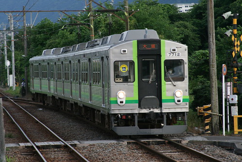 Yoro Railway 7700 series(Green Kabuki) in Mino-Yamazaki.Sta, Kaizu, Gifu, Japan / June 26, 2022