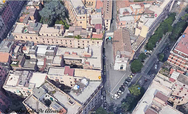 1705 2022 L'Arco di Galieno, Porta Esquilino, uscita via Labicana, foto De Alvariis by Google Maps