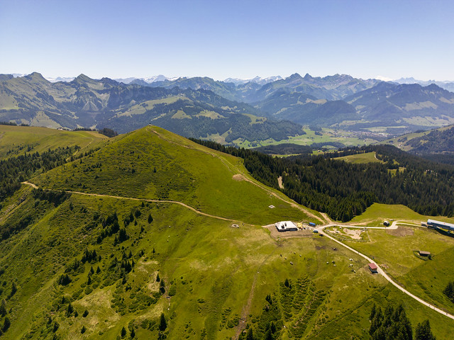 La Berra. montagne préalpine suisse