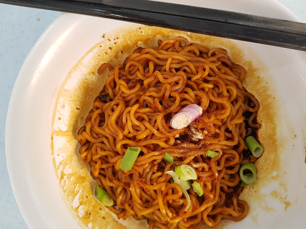 全餐豬肉配干撈即食麵 Dry Maggie Mee w/All-in Pok Noodle rm$9 @ 十面埋伏豬肉麵 Ten Noodle Kota Damansara