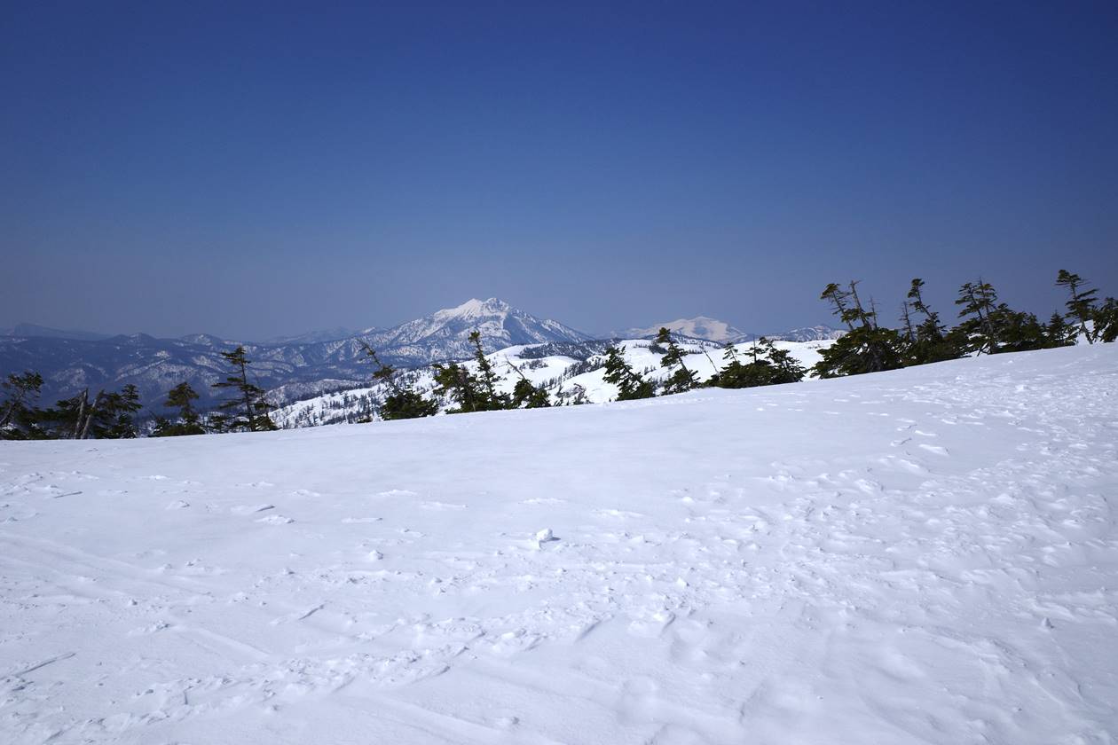 【福島】会津駒ヶ岳から眺める燧ヶ岳