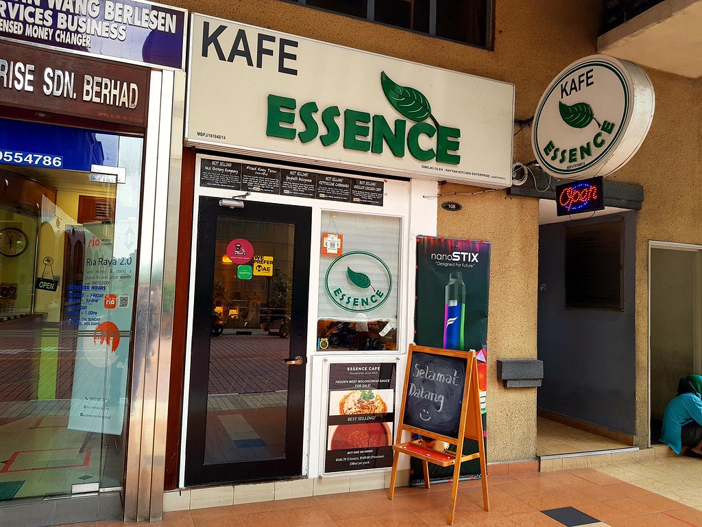 @ Essence Cafe Pj Phileo Damamsara