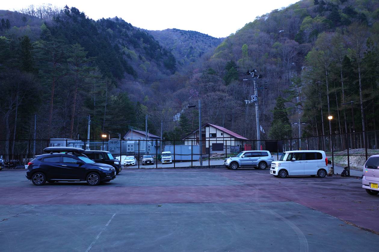 【福島】会津駒ヶ岳 国道352わきの登山者用駐車場