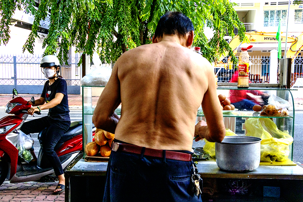 Shirtless egg sandwich man on 7-5-22--Vung Tau copy