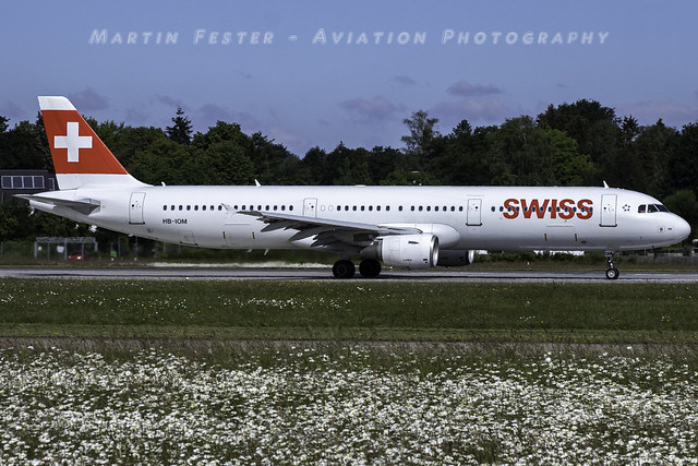 HB-IOM // Swiss // A321-212