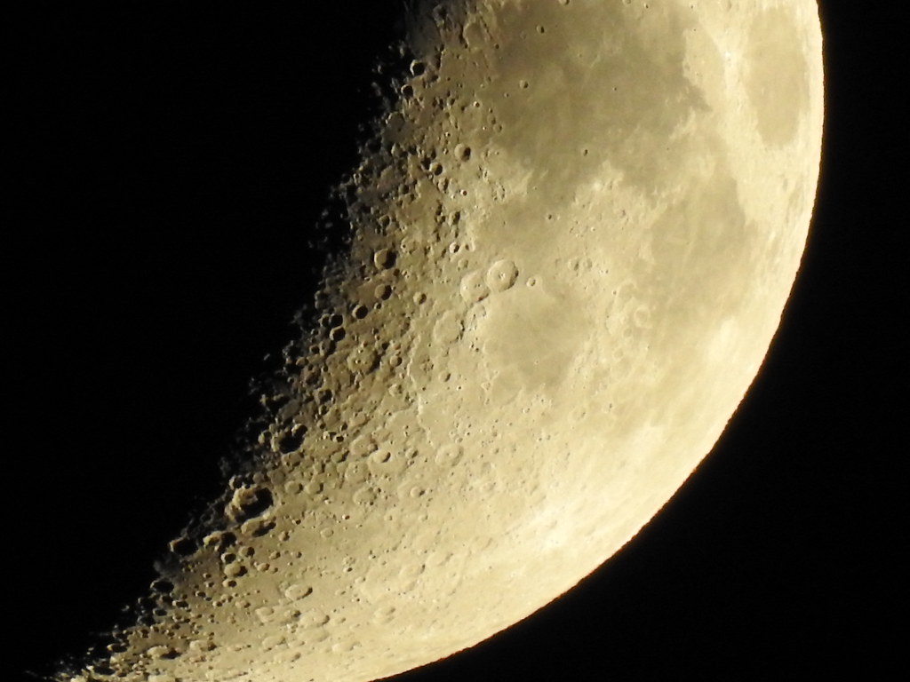 waxing crescent Moon phase 38% 6d 19h Meudon-la-Forêt 2022 july 5