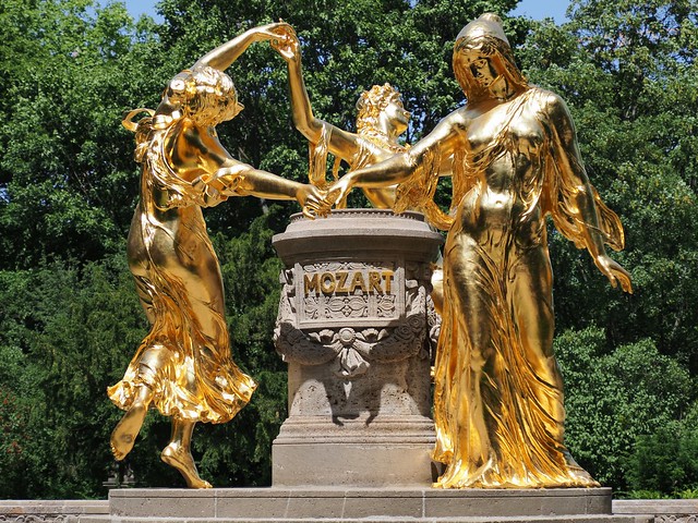 Mozart monument Dresden