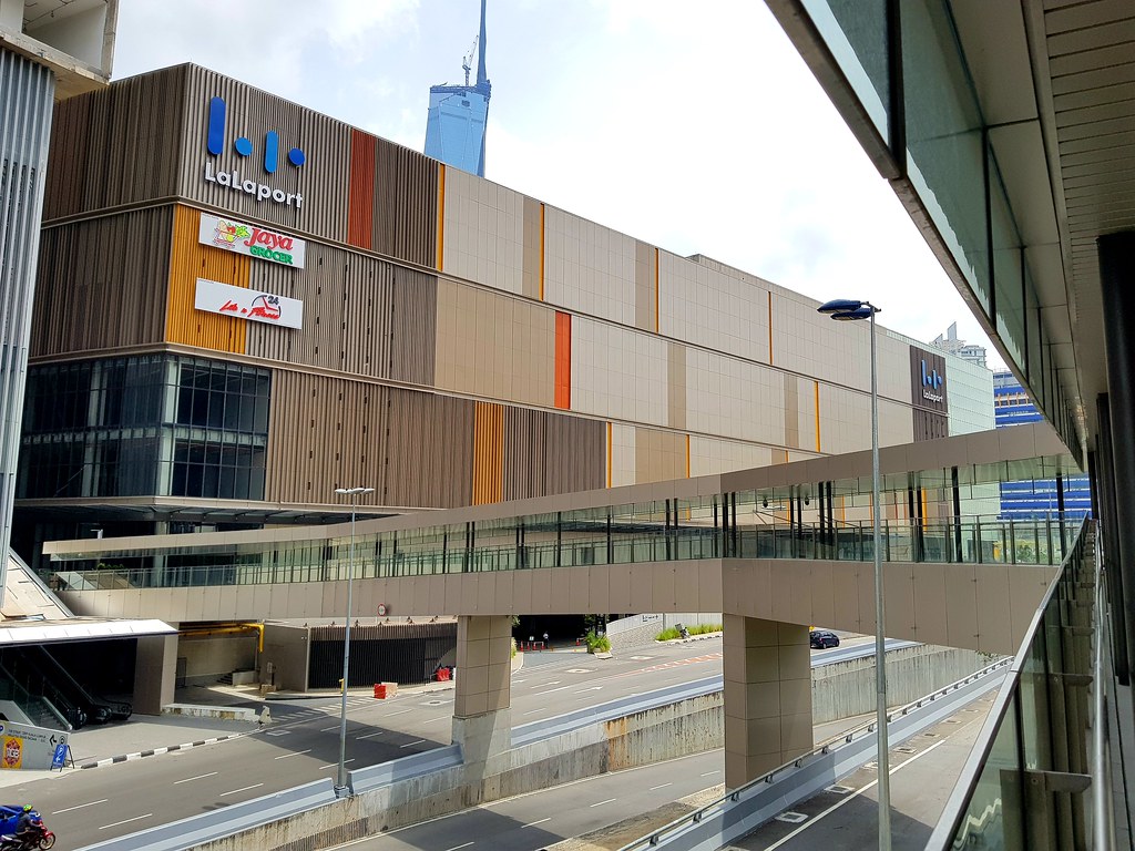 East Entrance from Jalan Pudu @ 吉隆坡三井啦啦宝都购物公园 Lalaport KL