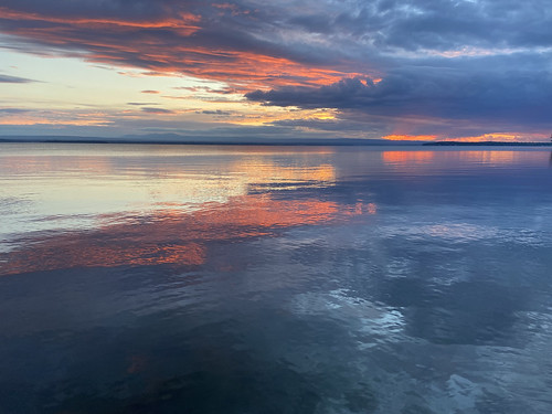 vermont southherovt rockwellbay lake champlain sunset clouds water lakechamplain reflection plattsburghny