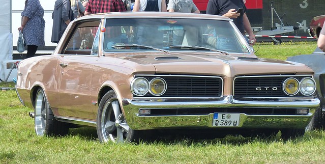 Pontiac GTO 1964 brown vr