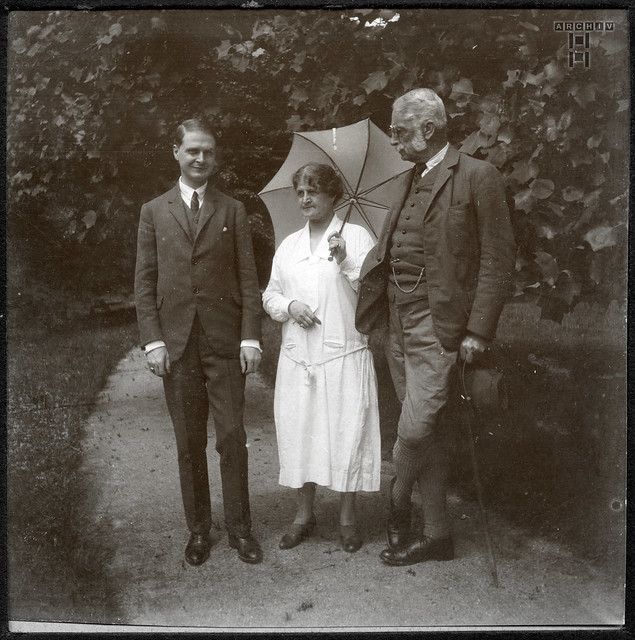 ArchivTappen29(Album1b)203 Familienalbum aus Bayern, Schloss Egg, Bernried, 1920er