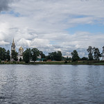 8 июля 2022, Митрополит Амвросий посетил фабрику «Sofia» на берегу озера Селигер