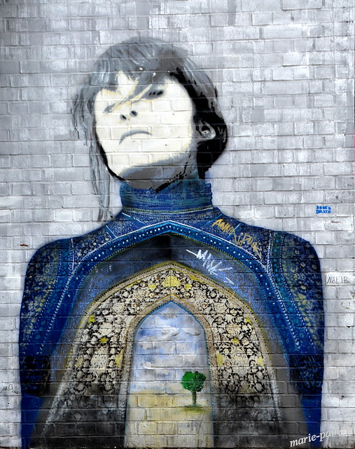 Wandmalerei, die Frau mit Moschee im Brustbereich von Nafir