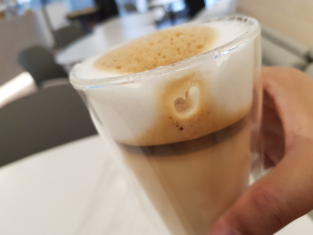 越南椰奶咖啡 Bac Xiu Coffee rm$14.90 @ Kosa Caffee  KL Lalaport BBCC