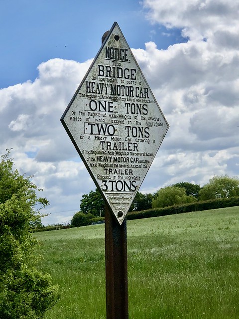 Sign on the Stratford-on-Avon Canal