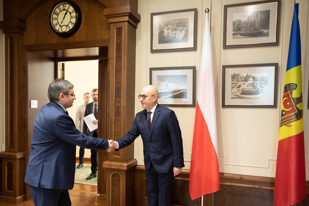 11.07.2022 - Întrevederea Președintelui Parlamentului, Igor Grosu, cu Ambasadorul Poloniei în Moldova, Tomasz Kobzdej