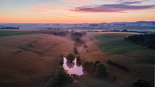 Balade matinale dans en Argonne by Pierre Huat, Balade matinale en période de fortes chaleurs en Argonne (juillet 2022)ardennes argonne drone matin