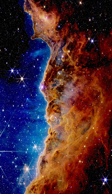 Cosmic cliffs in the Carina Nebula
