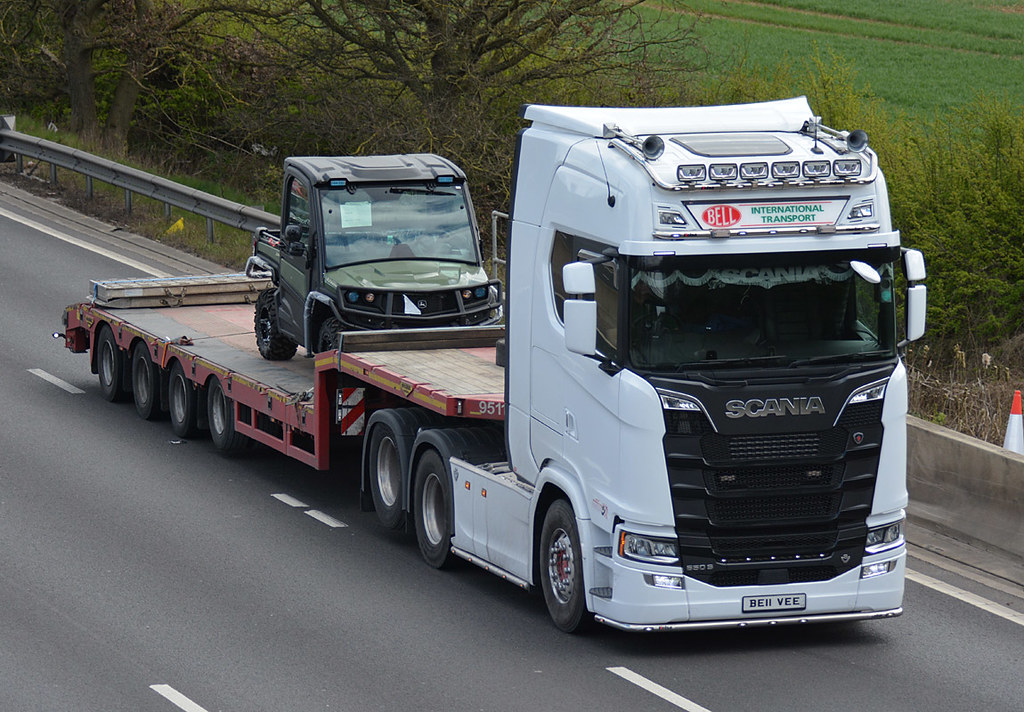 Bell International Transport BE11VEE | M1 Brockhall 07/04/20… | Flickr