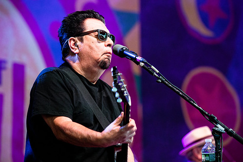 Los Lobos