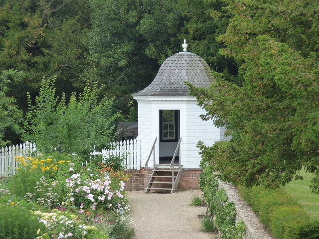 Mount Vernon Garden at the American Museum and Gardens - summerhouse