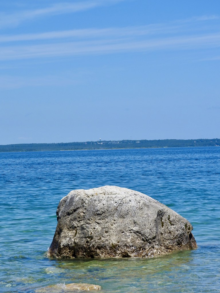 McGulpin Rock. Photo by howderfamily.com; (CC BY-NC-SA 2.0)