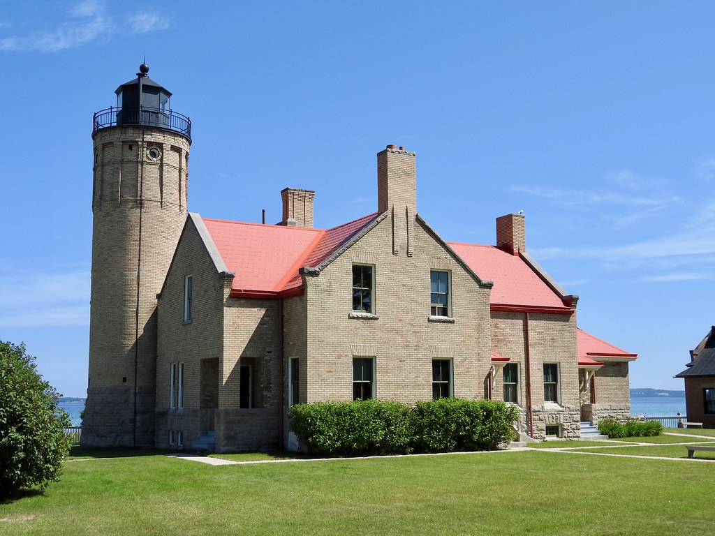 Old Mackinac Point Lighthouse. Photo by howderfamily.com; (CC BY-NC-SA 2.0)