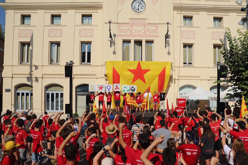 Junqueras, Otegui, Vilata, Romeva, Aragonès y Elena participan en un acto de las juventudes de ERC (Jovent Republicà) en San Sandorní de Noya