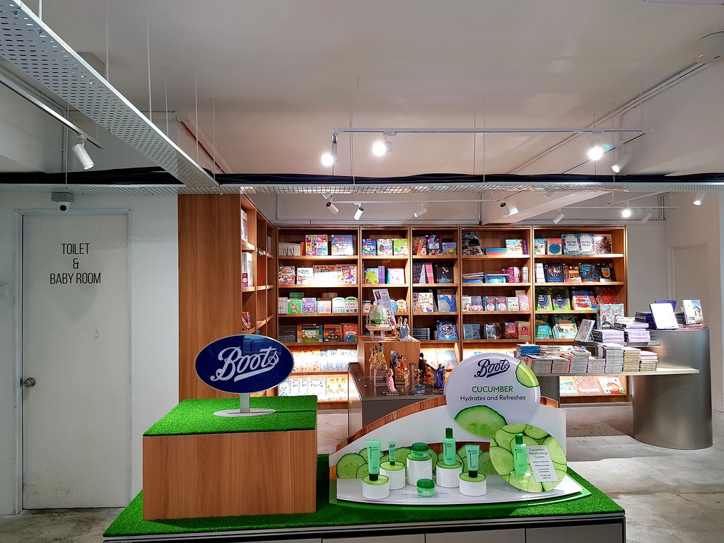 Books: Fiction, Business Self-Help, Non-Fiction, Children Books, Children Play Kits @ 7-Eleven (7 Café) Bandar Puteri Puchong