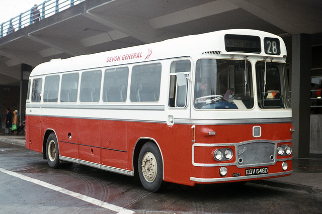 Devon General ( Western National Omnibus Co . ) 2977  EDV546D . Bretonside Bus Station , Plymouth , Devon . September-1975