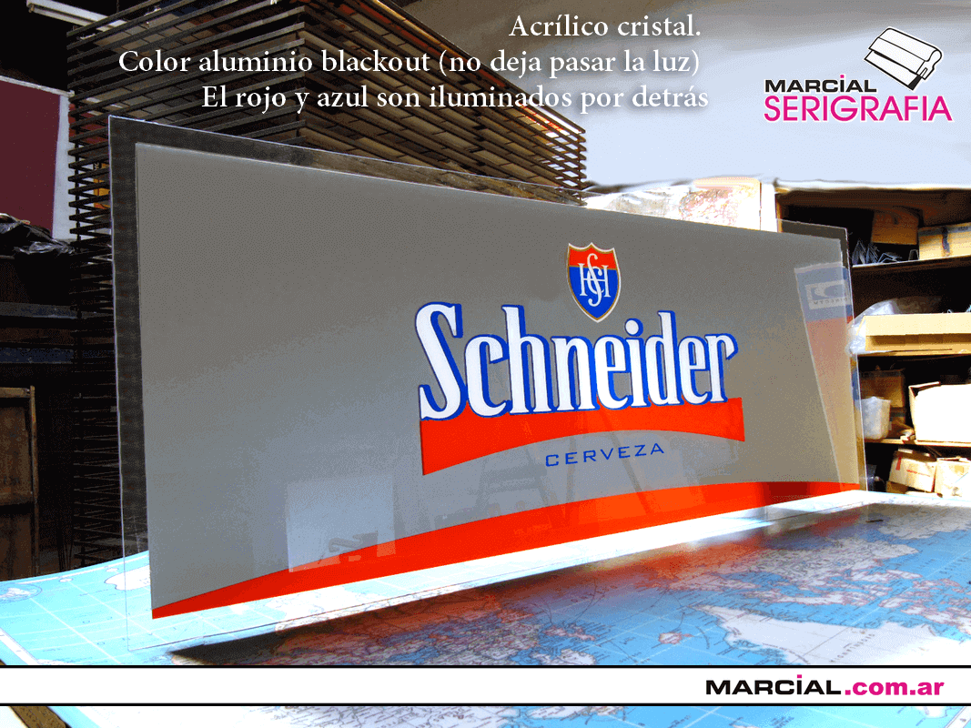 impresión sobre acrílico para la marca de cerveza Schneider. Colores translúcidos y colores con bloqueo de luz