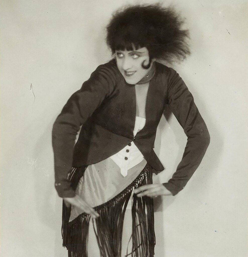 Studio Isabey :: Irma Calson in The Strange Tournament (Le Tournoi Singulier), The Swedish Ballet, 1924. | src Dansmuseet on IG